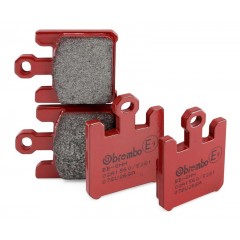 Plaquettes de frein avant BREMBO 07SU26SA